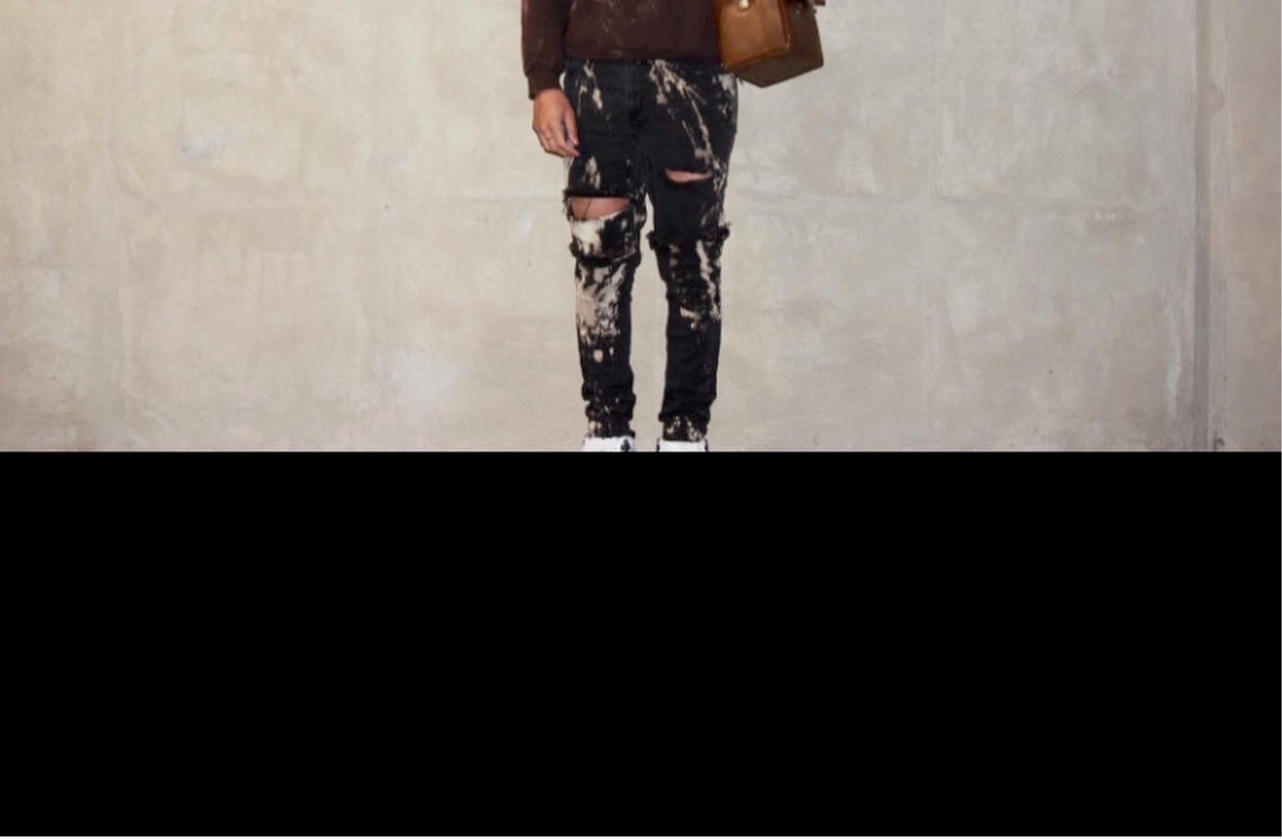 Distressed Levi Slim Fit Jeans.